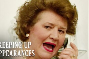 Mrs Bucket, The Multitasker | Keeping Up Appearances